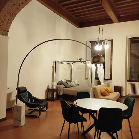 Lo Studio Nel Borgo La Centro Storico Rum i privatbostad Florens