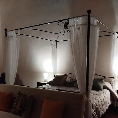 Lo Studio Nel Borgo La Centro Storico Rum i privatbostad *